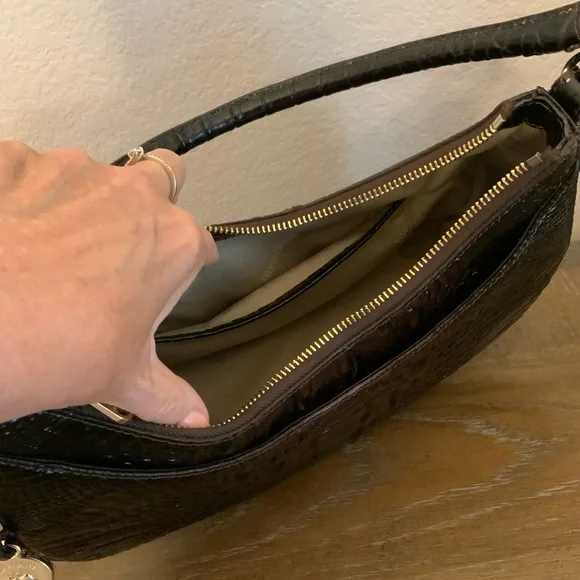 Brahmin Small Bekka & Ady Wallet w/ double eye placement - Picture 4 of 8